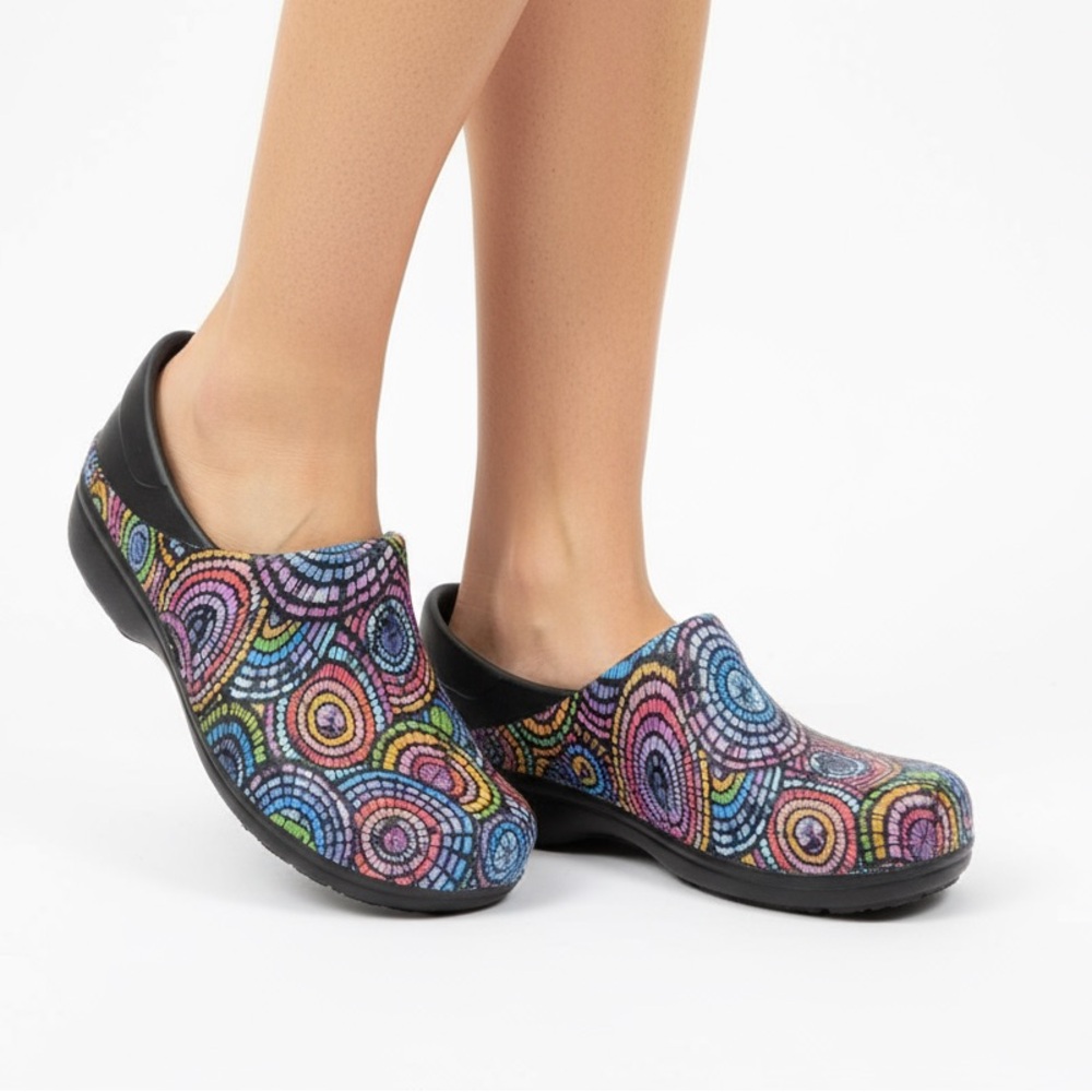 CROCS shoes size 7W